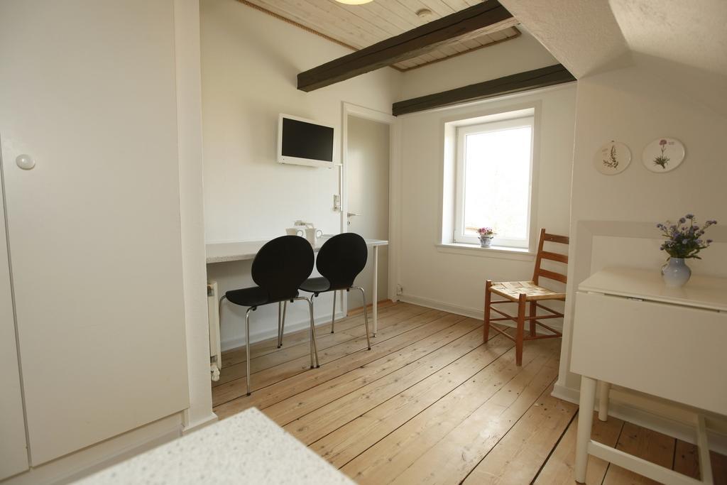 Loftgard Bed And Bath Apartment Ovtrup Room photo